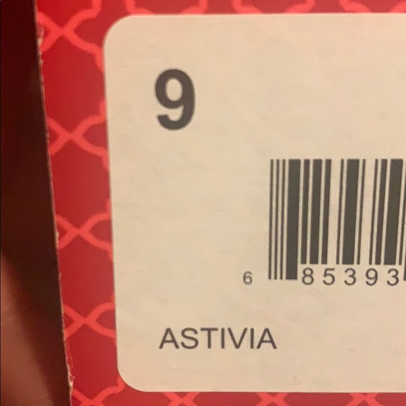 Kelly & Katie Astivia Heels - Picture 7 of 7